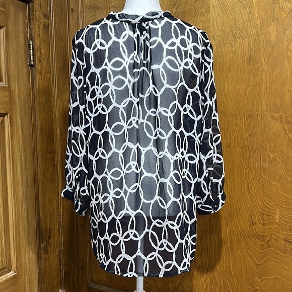 Banana Republic Abstract Print Top Size XL - EUC - Picture 5 of 7